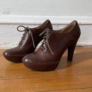 Frye Anna Oxford Booties